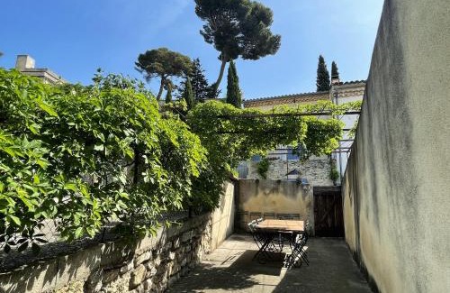 Montfrin House | Authentic Maison in Montfrin with Air Conditioning & Terrace