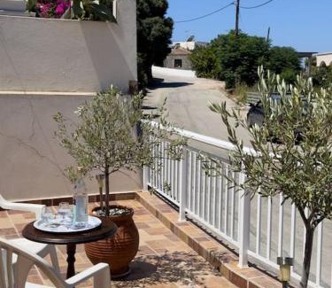 Kritinia House | Authentic Maison with Spacious Terrace & 9.7/10 Rating