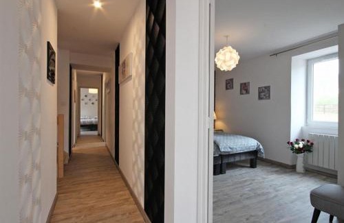 Le Cercueil House | Family-Friendly Gîte Le Cercueil: Ideal for 15 Guests
