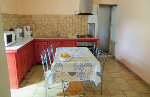 Serres-et-Montguyard House | Inviting Maison with Private Pool and Expansive Garden