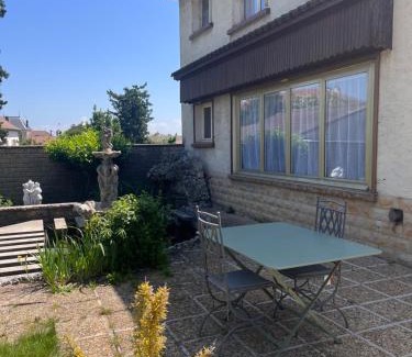 Tournus House | Convenient Maison with Downtown Access in Tournus