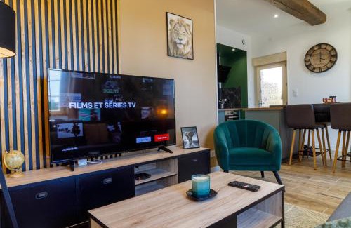 Noyers-sur-Cher House | Relax in a Balneo Retreat Near Beauval Zoo