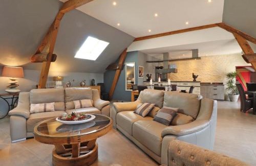 Occagnes House | Cozy Maison de Charme Near Château de Cui with Garden