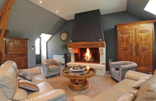 Occagnes House | Cozy Maison de Charme Near Château de Cui with Garden