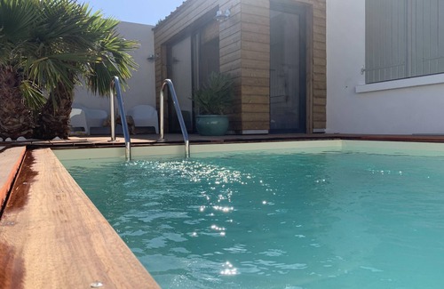 Saint-Jean-de-Monts House | Beautiful Maison Avec Piscine: Guest Rated 9.8 / Oceanfront