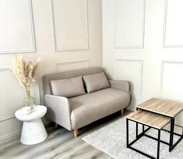 Dammartin-en-Goele Apartment | Maison avec jacuzzi proche aéroport CDG et Astérix