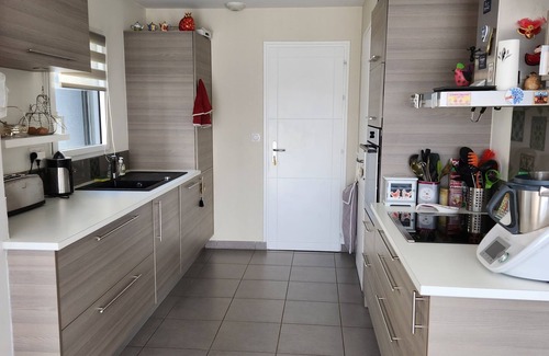 Saint-Ave House | Relaxing Retreat with Jacuzzi Near Vannes and Gulf Adventures