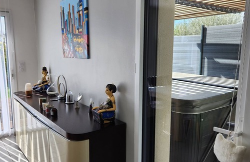 Saint-Ave House | Relaxing Retreat with Jacuzzi Near Vannes and Gulf Adventures