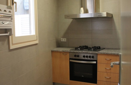 Portbou House | Cozy Maison Avec Jardin in Portbou with Spa & Breakfast
