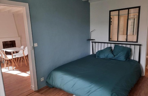 Cour-Maugis sur Huisne House | Charming Le Colombier: Garden Retreat in Percheron Village
