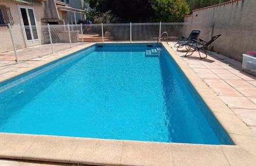 Juvignac Apartment | Serene Maison with Garden, Pool & Ocean Views - 4 Stars