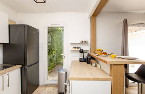 Fosses House | Family-Friendly Maison Near Parc Astérix with Free Parking