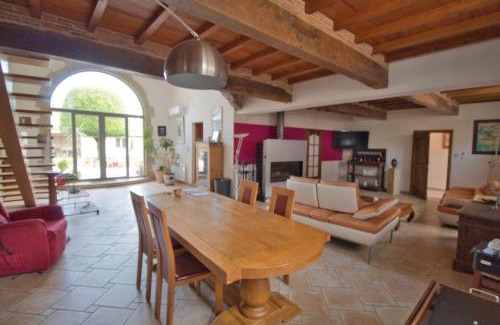 Marciac House | Relaxing Retreat: Maison avec piscine with Pool Access