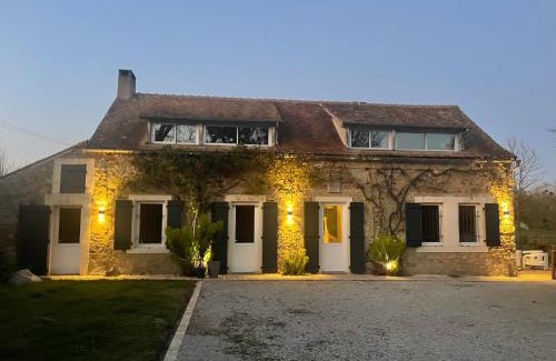 Yvre-l'Eveque Villa | Maison avec piscine 24heures du Mans