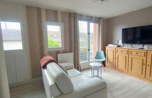 Buc House | Pet-Friendly Home with Parking, Close to Versailles