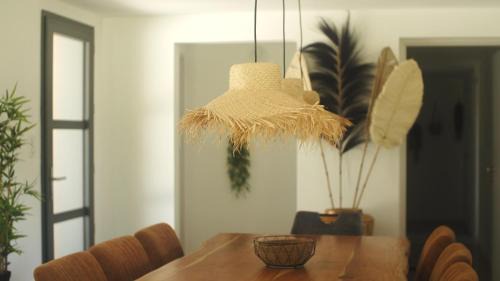 Varaire Villa | Modern Oceanfront Maison: Rated 9/10 & Pet Friendly!