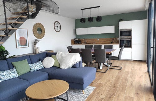 Plogoff House | Oceanfront Maison avec Vue Mer, Steps from Pointe du Raz!