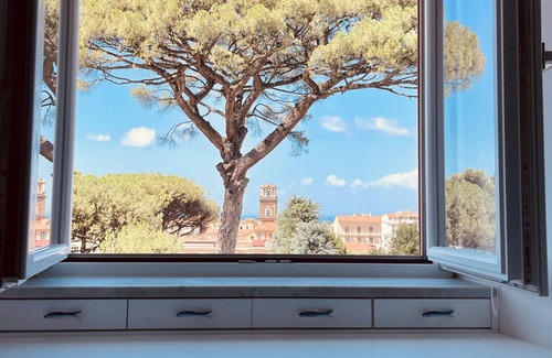 Sorrento Historic Centre Apartment | Top-Rated Maison B in Sorrento Center with Pool & Breakfast