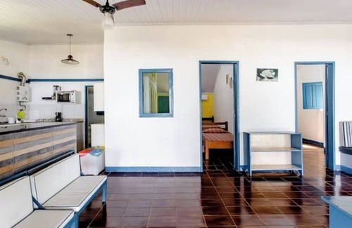 Mangaratiba House | Maison Bleue sur la Plage with Family & Pet-Friendly Spaces