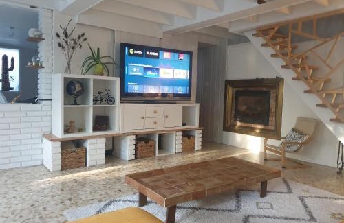 Chalifert House | Convenient Maison bord de Marne: 8 Min to Disneyland
