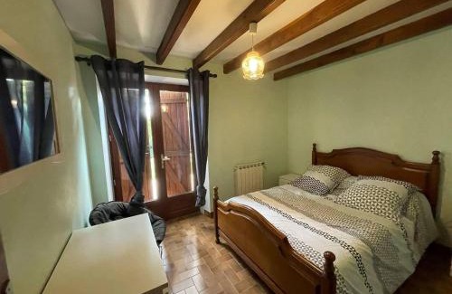 Monget House | Delightful Maison Bordenave: Child-Friendly Getaway