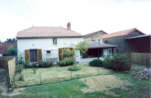 Monget House | Delightful Maison Bordenave: Child-Friendly Getaway