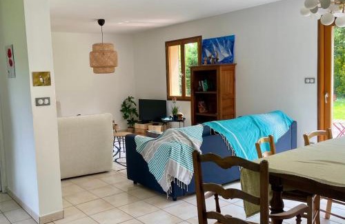 Doudelainville House | Inviting Maison Côte Et Champs: Pet & Child Friendly Retreat