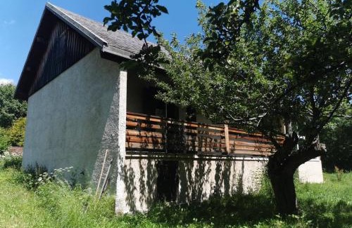 Saint-Michel-de-Chaillol Ski Chalet | Tranquil Maison avec Jardin, 3 Chambres près de la Montagne