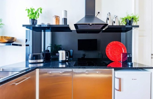 Uniao de Freguesias do Centro House | Discover Maison Cabral: 4-Star Hotel with Pool & Spa