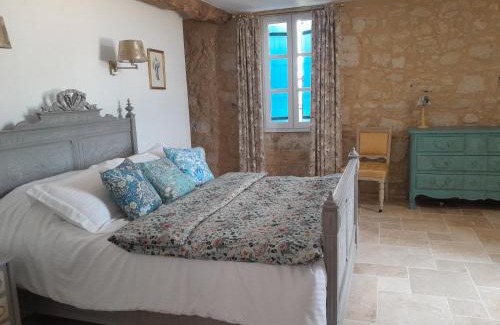 Flamarens Bed & Breakfast | Explore Maison Callonguet: Budget-Friendly Stay Awaits