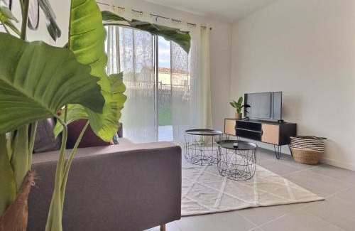 Montboucher-sur-Jabron Apartment | Tranquil Retreat at Maison Calme-Golf: Pet-Friendly Stay