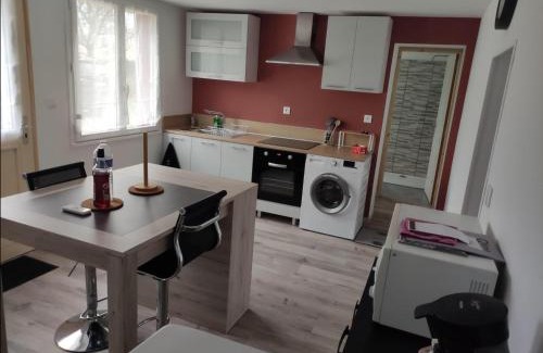 Lere Apartment | Cozy Family Retreat at Maison Calme et Chaleureuse