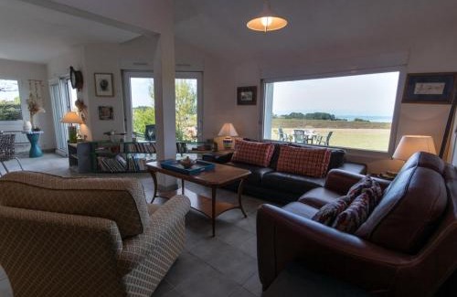 Locmaria House | Family-Friendly Maison Locmaria with Pet Amenities