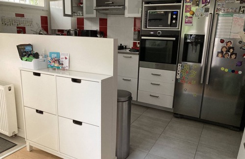 Quartier de la Chapelle House | Maison Calme: Family-Friendly Retreat Near Montmartre