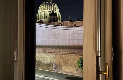 Vatican Apartment | Top-Rated MAISON CAVALLEGGERI Guest House with Spa & Breakfast