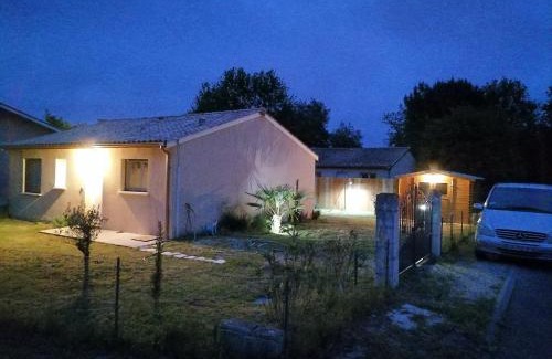 Grayan-Et-L'Hopital House | Oceanview Retreat: Maison Proche Plage du Gurp, Rated 9.6