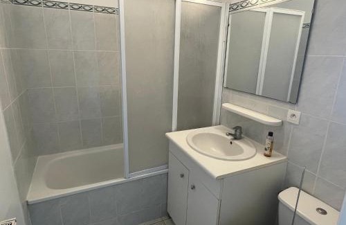 Sene Apartment | Cozy Maison with Garden, Just 5 Minutes from Vannes