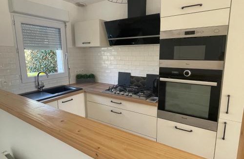 Sene Apartment | Cozy Maison with Garden, Just 5 Minutes from Vannes