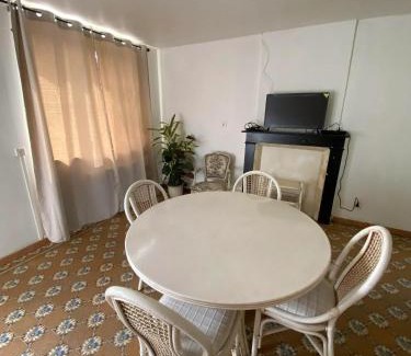 Audignies House | Cozy One-Bedroom Retreat in Audignies, Pet Friendly Stay