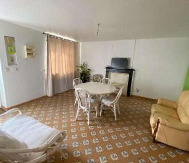 Audignies House | Cozy One-Bedroom Retreat in Audignies, Pet Friendly Stay