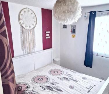 Forcalquier House | Cozy 2-Bedroom Retreat with Jacuzzi and Garden in Forcalquier