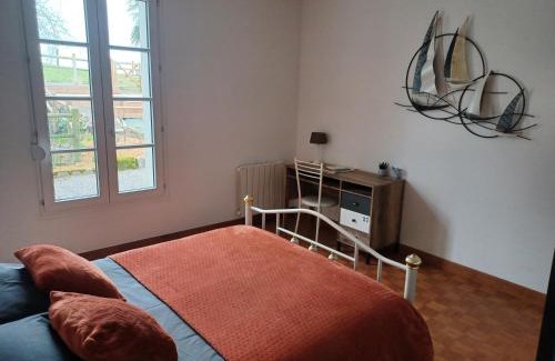 Avranches House | Cozy Maison with Terrace and Bay Views - Guest Rated 8.8