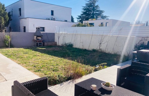 Gignac House | Ideal Family Retreat at Maison Chaleureuse With Pool