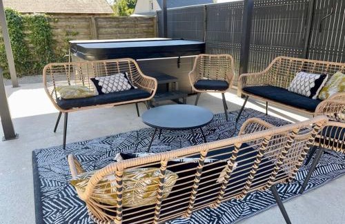 Plouezec House | Relax in Maison with Jacuzzi and Family-Friendly Amenities