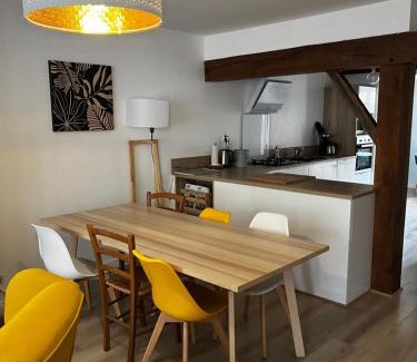 Sees House | Cozy Maison with Garden, Garage & Child-Friendly Amenities