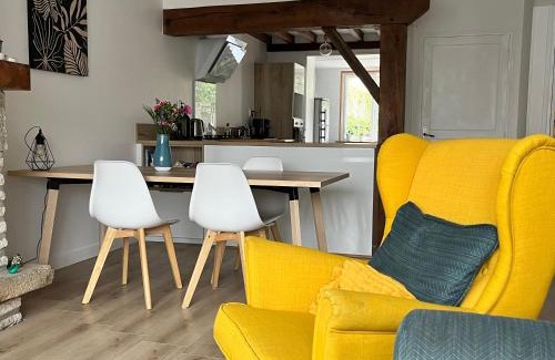 Sees House | Cozy Maison with Garden, Garage & Child-Friendly Amenities