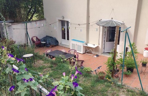 Millau House | Cozy Retreat for Templars: Family-Friendly Accommodations