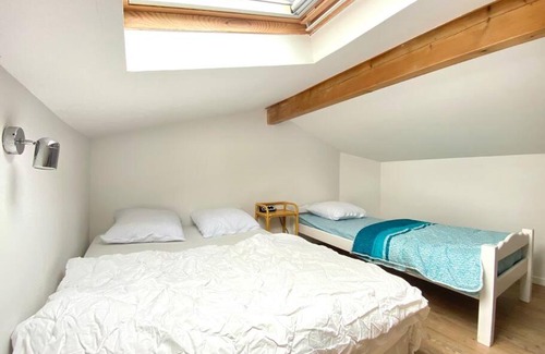 Biganos House | Cozy Maison Near All Conveniences - Child Friendly Retreat