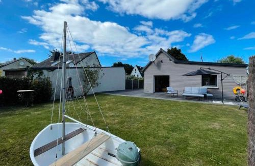 Saint-Laurent-sur-Mer House | Charming Maison in Saint Laurent sur Mer with Terrace