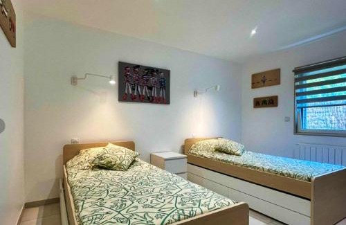 Saint-Laurent-sur-Mer House | Charming Maison in Saint Laurent sur Mer with Terrace